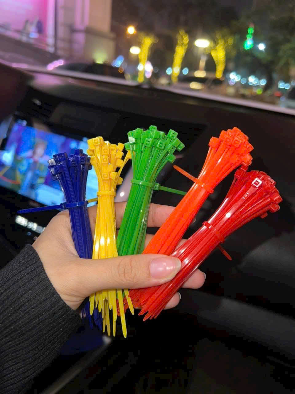 Mua dây rút nhựa số lượng lớn ở đâu uy tín, giá tốt, đủ màu sắc